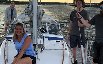 3 Hour<br />
Sail New Bedford