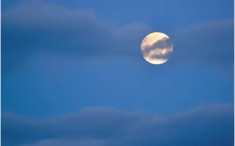 Private Full Moon Charter