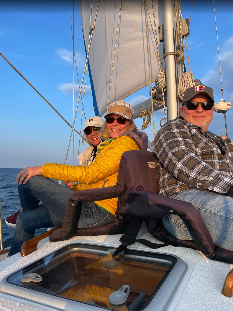 Extended<br />
Sunset Sail