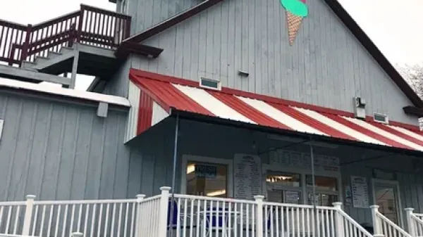 Martel’s Ice Cream & Mini Golf